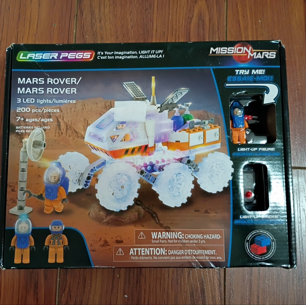 Laser Pegs Mars Rover Number 18002 New In Open Box with Sealed Pieces